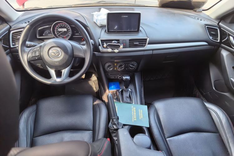 Used Mazda 3 Axela 2014 Sedan 1.5L Automatic Comfort Model Center Console