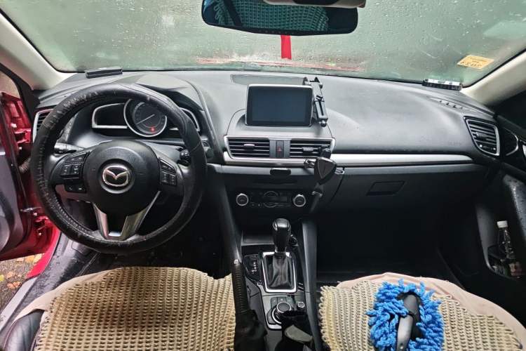Used Mazda 3 Axela 2014 Sedan 2.0L Automatic Sport Model Center Console