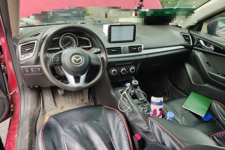 Used Mazda 3 Axela 2014 Sedan 1.5L Manual Comfort Model Center Console