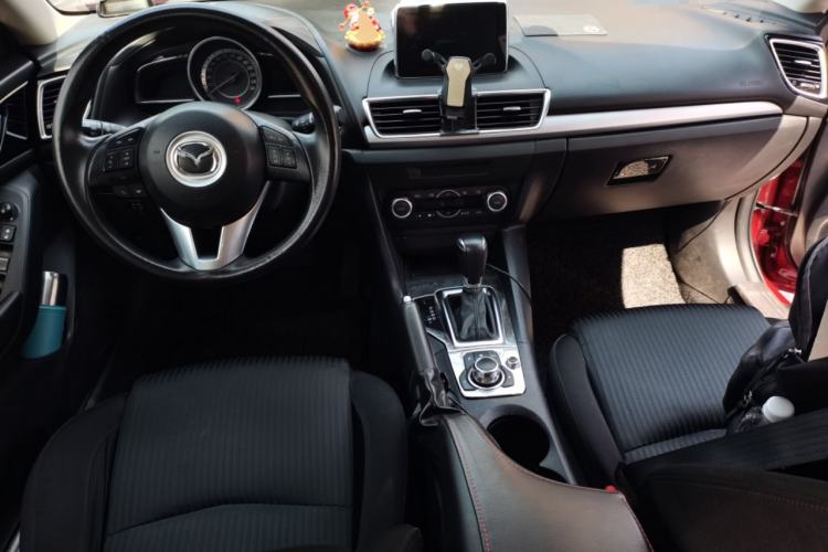 Used Mazda 3 Axela 2014 Sedan 1.5L Automatic Luxury Model Center Console