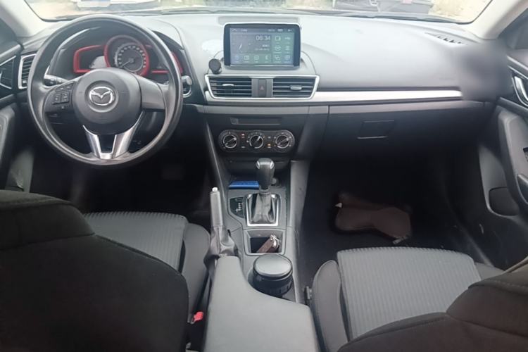 Used Mazda 3 Axela 2014 Sedan 1.5L Automatic Comfort Model Center Console