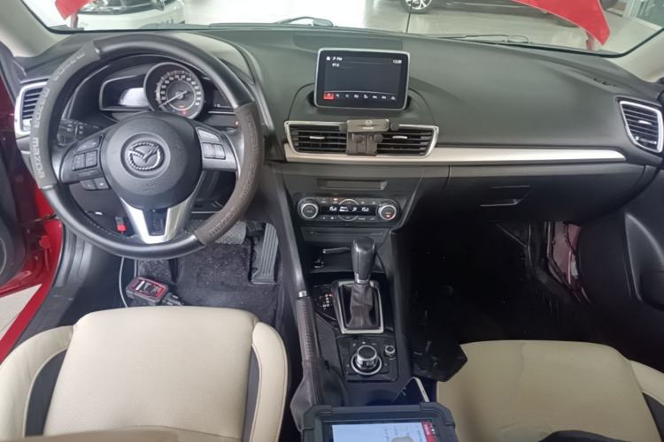 Used Mazda 3 Axela 2014 Sedan 2.0L Automatic Sport Model Center Console