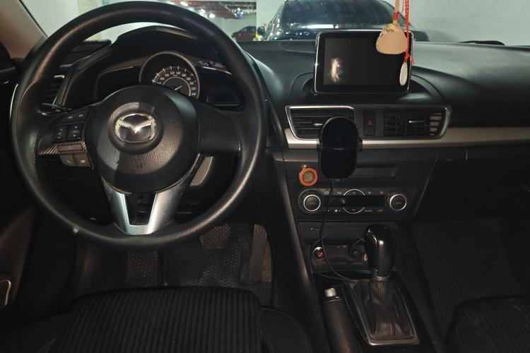 Used Mazda 3 Axela 2014 Sedan 1.5L Automatic Luxury Model Center Console