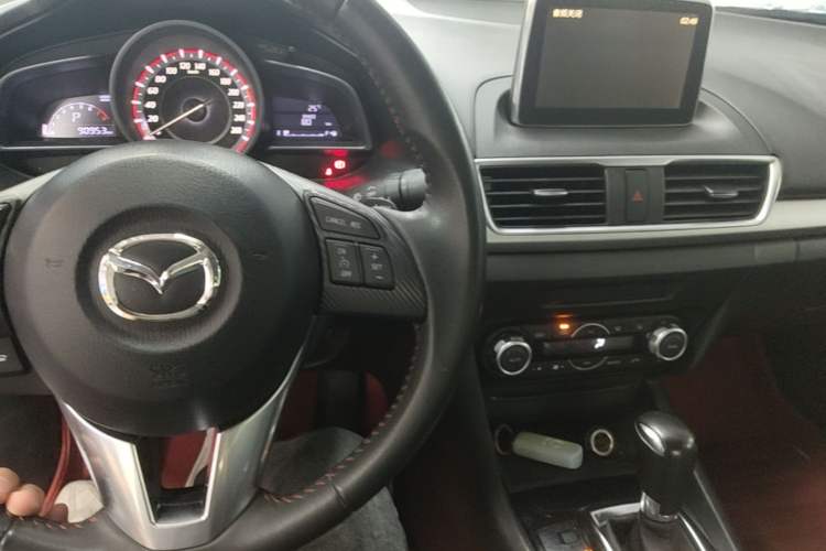 Used Mazda 3 Axela 2014 Sedan 2.0L Automatic Sport Model Center Console