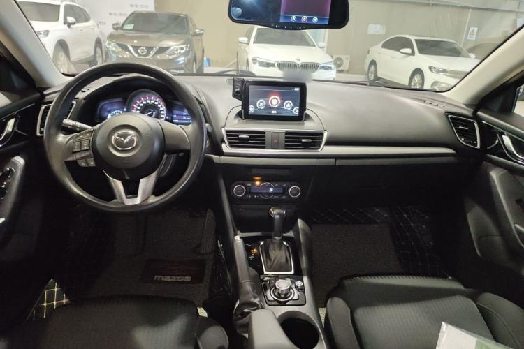 Used Mazda 3 Axela 2014 Sedan 1.5L Automatic Luxury Model Center Console