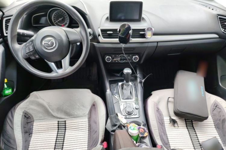 Used Mazda 3 Axela 2014 Sedan 1.5L Automatic Luxury Model Center Console