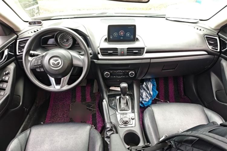 Used Mazda 3 Axela 2014 Sedan 1.5L Automatic Luxury Model Center Console