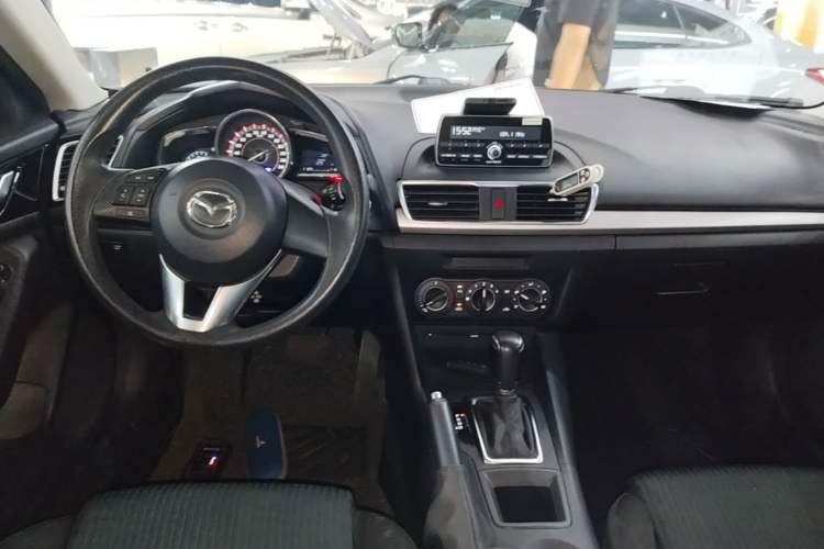 Used Mazda 3 Axela 2014 Sedan 1.5L Automatic Comfort Model Center Console
