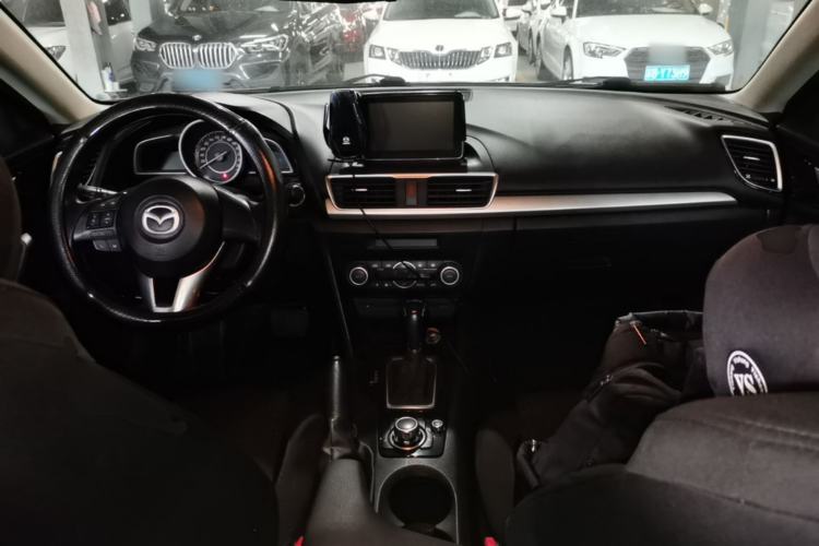 Used Mazda 3 Axela 2014 Sedan 1.5L Automatic Luxury Model Center Console
