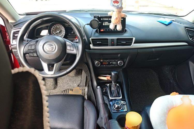 Used Mazda 3 Axela 2014 Sedan 1.5L Automatic Prestige Model Center Console