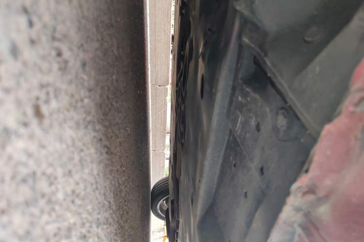 Used Mazda 3 Axela 2014 Hatchback 2.0L Automatic Sport Model Chassis Front Left