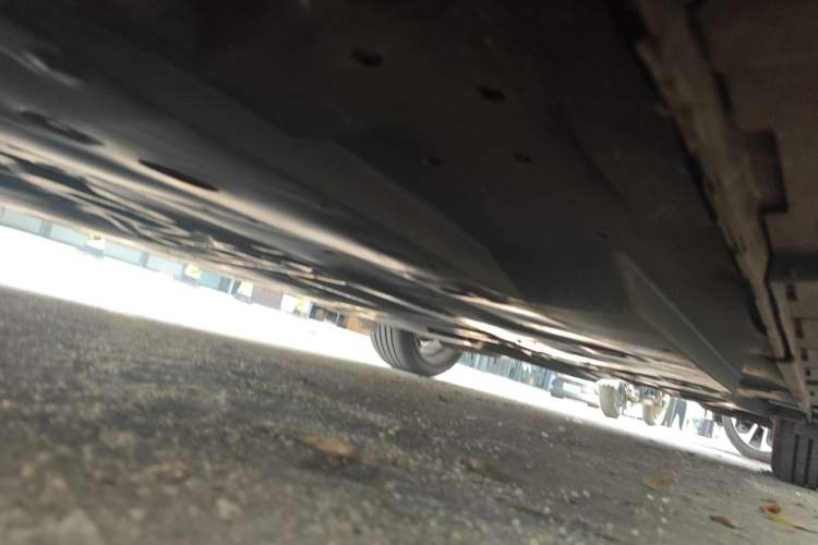 Used Mazda 3 Axela 2014 Hatchback 2.0L Automatic Sport Model Chassis Front Left