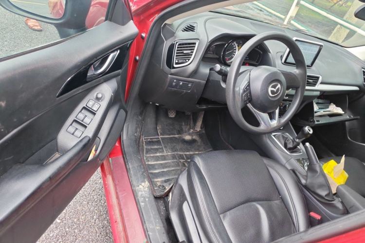 Used Mazda 3 Axela 2014 Sedan 1.5L Manual Comfort Model Driver Seat