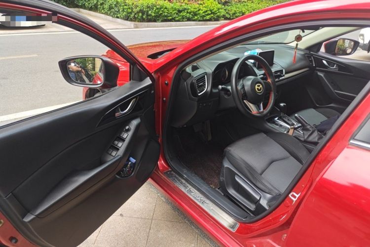 Used Mazda 3 Axela 2014 Sedan 1.5L Automatic Luxury Model Driver Seat