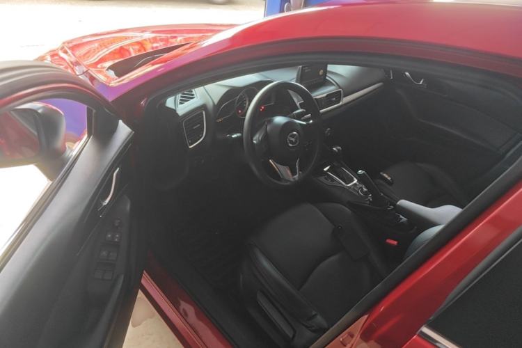 Used Mazda 3 Axela 2014 Sedan 1.5L Automatic Luxury Model Driver Seat