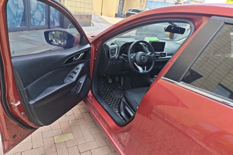 Used Mazda 3 Axela 2014 Sedan 1.5L Manual Comfort Model Driver Seat