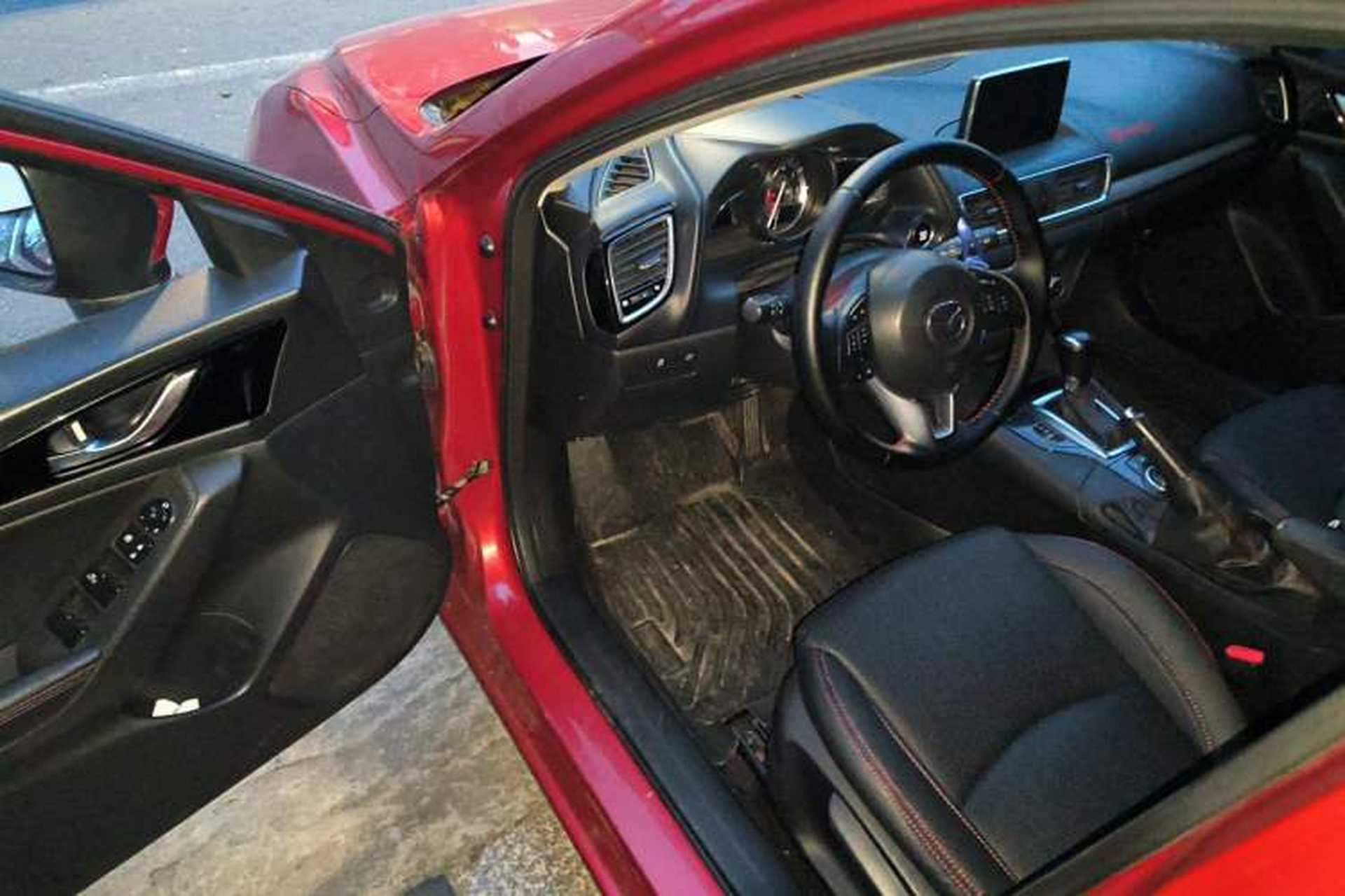 Used Mazda 3 Axela 2014 Hatchback 2.0L Automatic Flagship Model Driver Seat