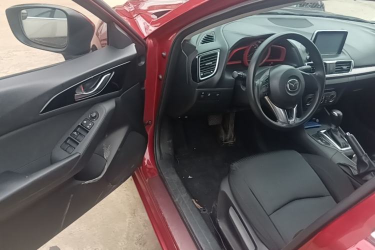 Used Mazda 3 Axela 2014 Sedan 1.5L Automatic Comfort Model Driver Seat