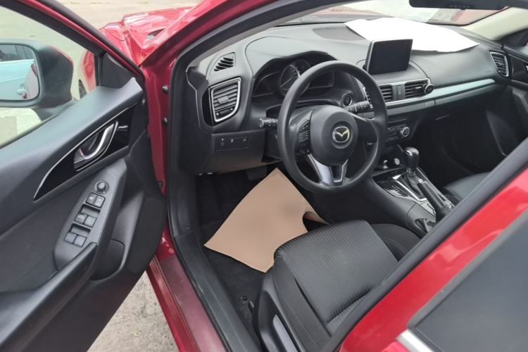 Used Mazda 3 Axela 2014 Hatchback 1.5L Automatic Luxury Model Driver Seat