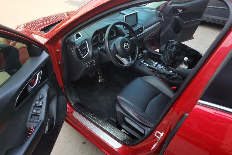 Used Mazda 3 Axela 2014 Sedan 1.5L Automatic Comfort Model Driver Seat