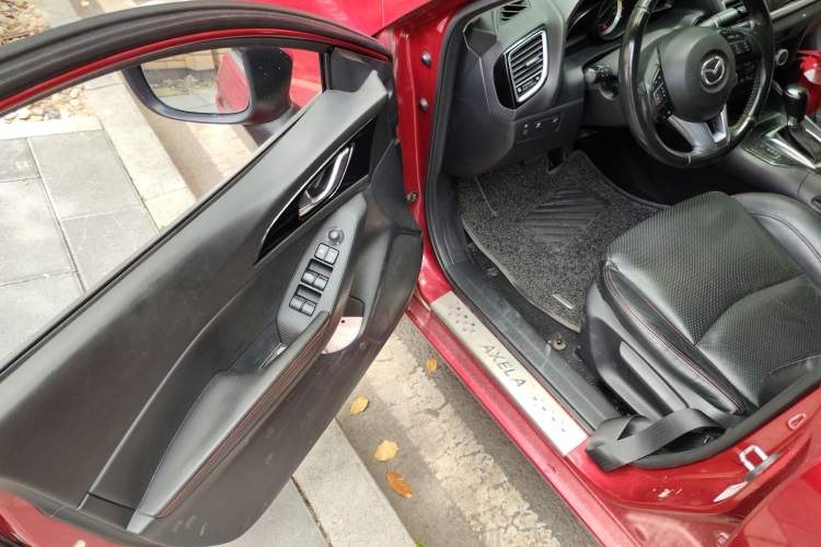 Used Mazda 3 Axela 2014 Sedan 1.5L Automatic Prestige Model Driver Seat