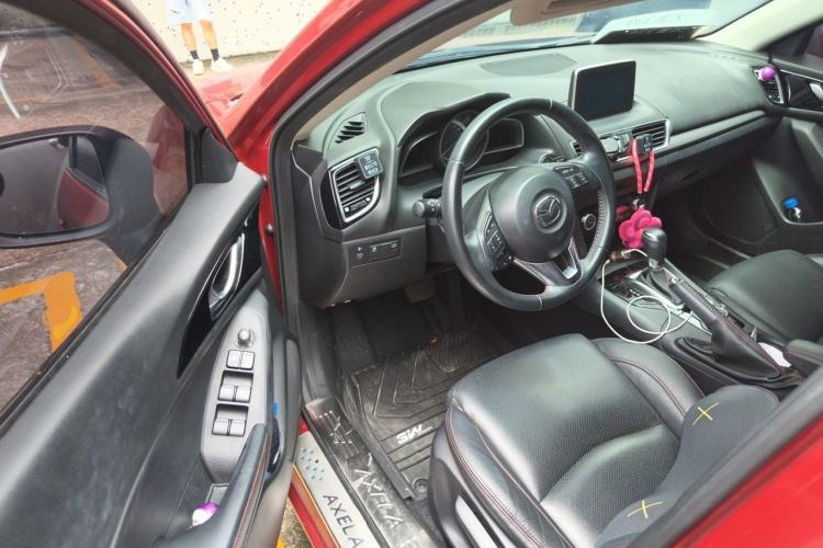 Used Mazda 3 Axela 2014 Hatchback 1.5L Automatic Prestige Model Driver Seat