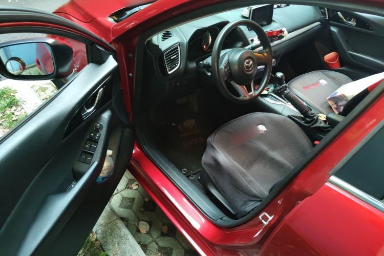 Used Mazda 3 Axela 2014 Sedan 1.5L Automatic Luxury Model Driver Seat
