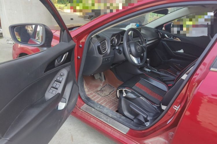 Used Mazda 3 Axela 2014 Sedan 1.5L Automatic Luxury Model Driver Seat