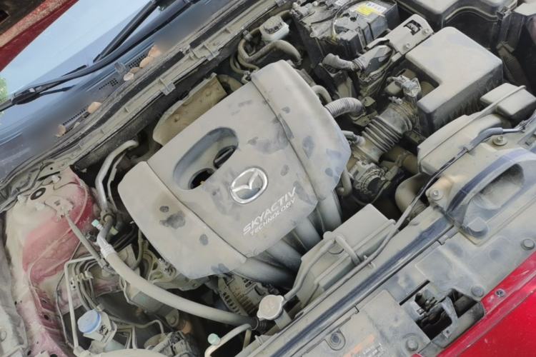 Used Mazda 3 Axela 2014 Sedan 1.5L Manual Comfort Model Engine Bay