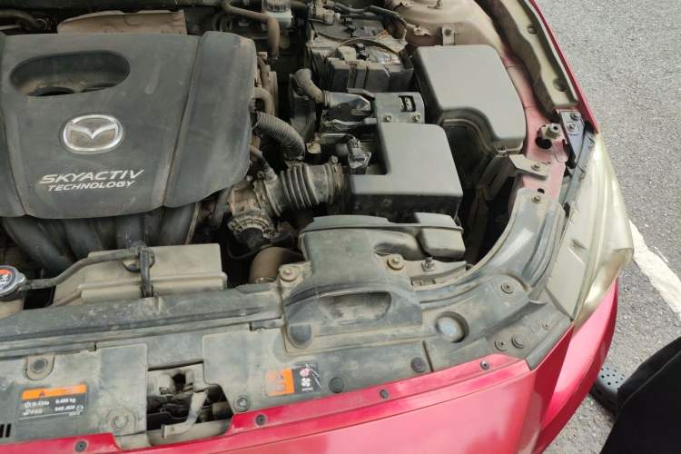 Used Mazda 3 Axela 2014 Sedan 1.5L Manual Comfort Model Engine Bay Left