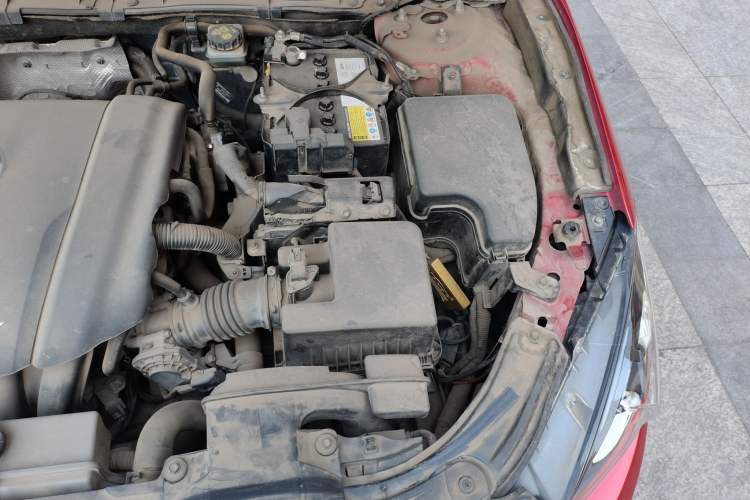 Used Mazda 3 Axela 2014 Sedan 1.5L Automatic Luxury Model Engine Bay Left