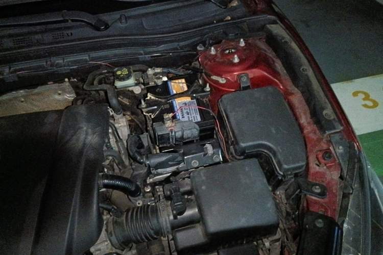 Used Mazda 3 Axela 2014 Sedan 2.0L Automatic Sport Model Engine Bay Left