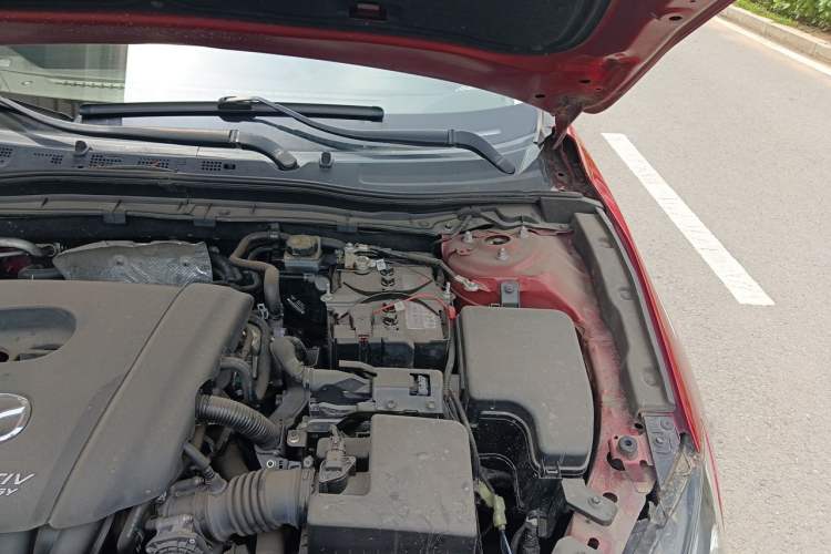 Used Mazda 3 Axela 2014 Sedan 1.5L Automatic Luxury Model Engine Bay Left