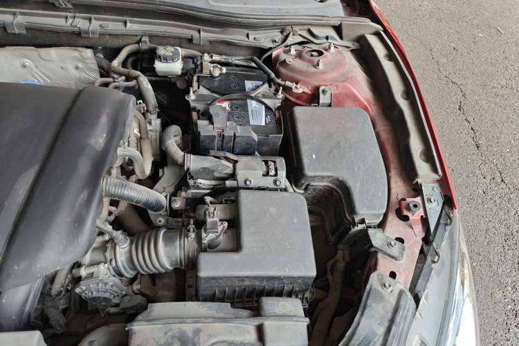 Used Mazda 3 Axela 2014 Sedan 1.5L Automatic Luxury Model Engine Bay Left
