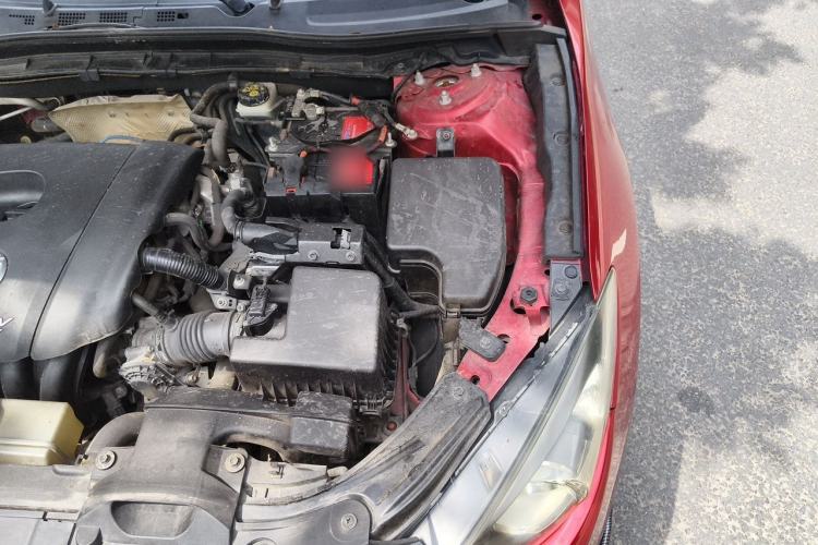 Used Mazda 3 Axela 2014 Sedan 1.5L Automatic Luxury Model Engine Bay Left