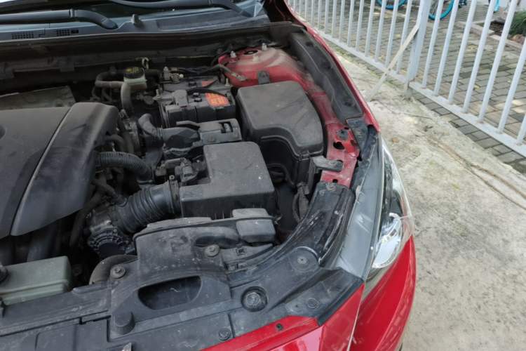 Used Mazda 3 Axela 2014 Sedan 1.5L Automatic Luxury Model Engine Bay Left