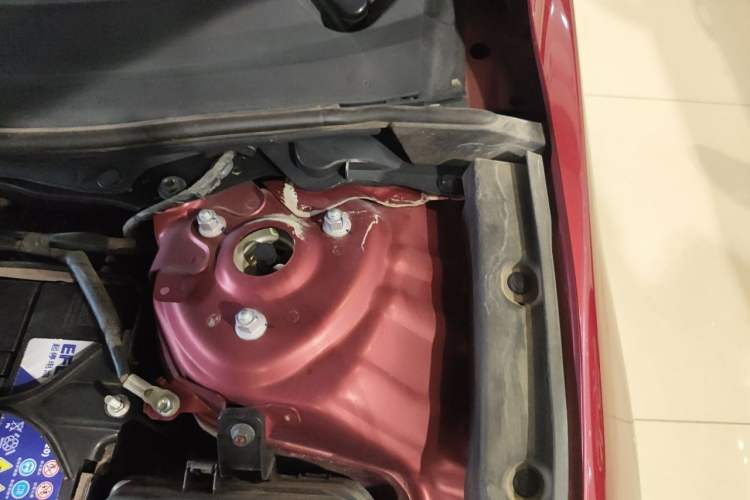 Used Mazda 3 Axela 2014 Sedan 1.5L Automatic Luxury Model Engine Bay Left