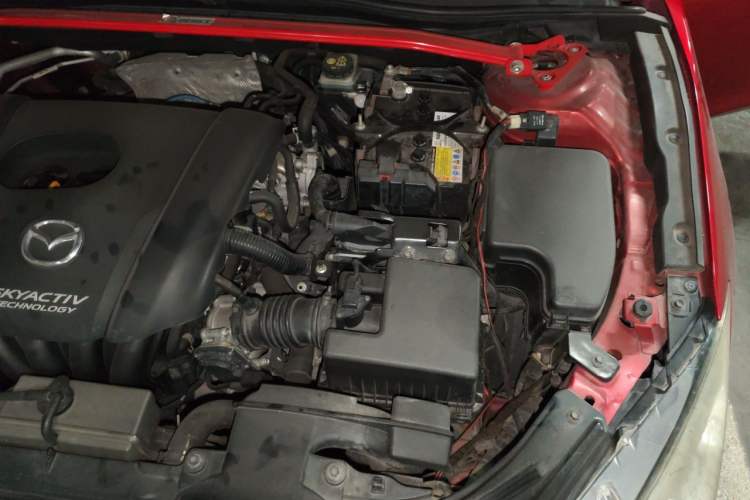 Used Mazda 3 Axela 2014 Sedan 1.5L Manual Comfort Model Engine Bay Left