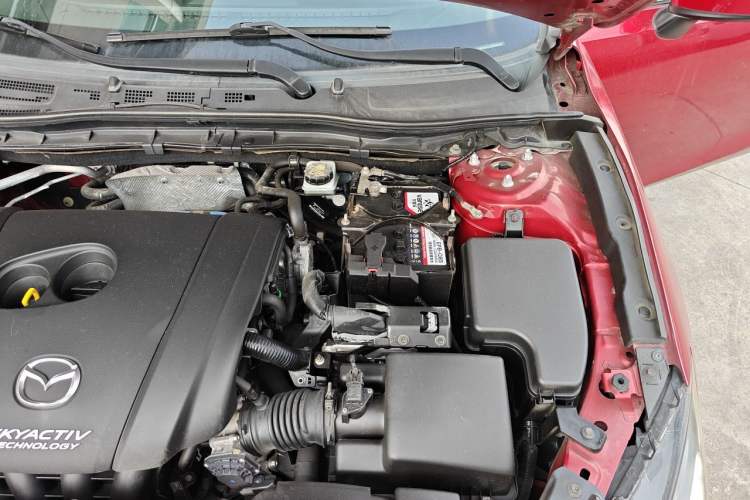 Used Mazda 3 Axela 2014 Sedan 2.0L Automatic Sport Model Engine Bay Left