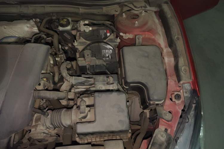 Used Mazda 3 Axela 2014 Sedan 1.5L Automatic Comfort Model Engine Bay Left