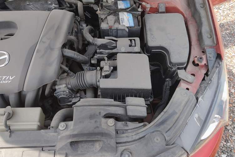 Used Mazda 3 Axela 2014 Sedan 1.5L Automatic Luxury Model Engine Bay Left