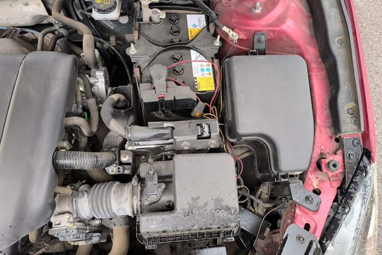 Used Mazda 3 Axela 2014 Sedan 1.5L Automatic Comfort Model Engine Bay Left