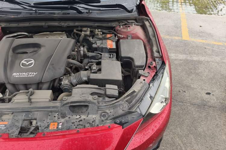 Used Mazda 3 Axela 2014 Hatchback 1.5L Automatic Luxury Model Engine Bay Left