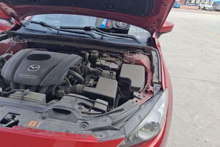 Used Mazda 3 Axela 2014 Sedan 1.5L Automatic Luxury Model Engine Bay Left