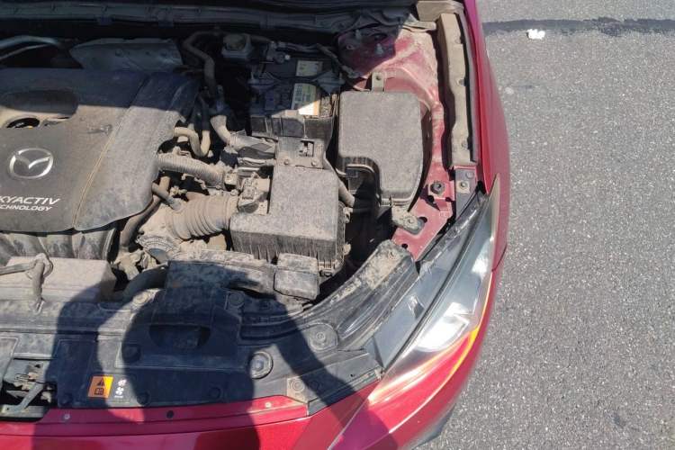 Used Mazda 3 Axela 2014 Sedan 1.5L Automatic Luxury Model Engine Bay Left
