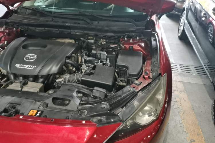 Used Mazda 3 Axela 2014 Sedan 1.5L Automatic Luxury Model Engine Bay Left