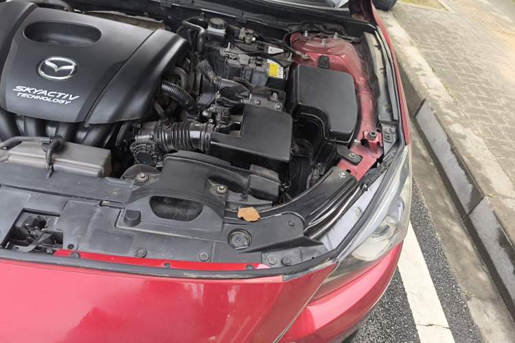 Used Mazda 3 Axela 2014 Sedan 1.5L Automatic Luxury Model Engine Bay Left