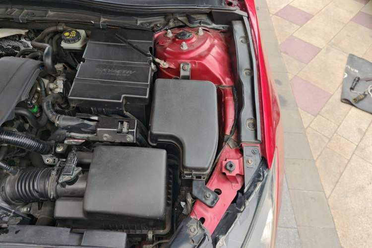 Used Mazda 3 Axela 2014 Hatchback 2.0L Automatic Sport Model Engine Bay Left