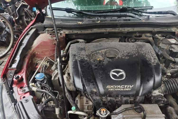 Used Mazda 3 Axela 2014 Hatchback 2.0L Automatic Flagship Model Engine Bay Right