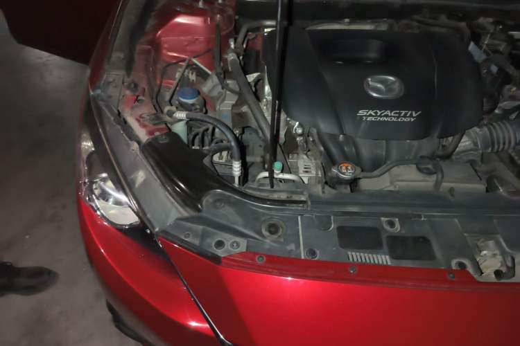 Used Mazda 3 Axela 2014 Hatchback 1.5L Automatic Luxury Model Engine Bay Right